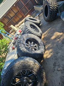 8 lug wheels