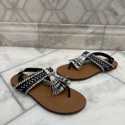 NWOT Size 7.5 Vince Camuto Black and White Fringe Leather Sandals