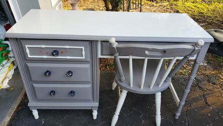 VINTAGE DESK