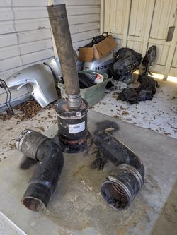 Exhaust elbow and hoses for inboard engine