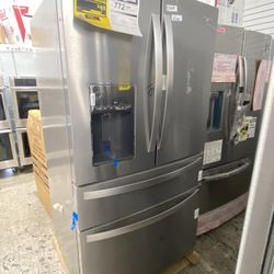 Whirlpool 4 Door Stainless Steel Refrigerator Ice & Water 