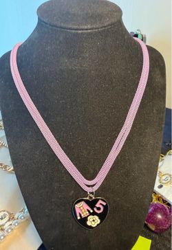 New purple Mesh necklace with heart