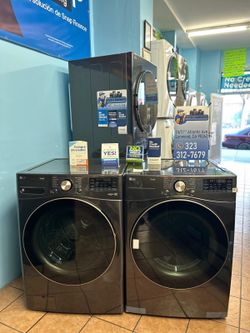 ( ELECTRIC DRYER )LG 4.5 Cu. Ft. Front Load Washer and 7.4 Cu. Ft. Electric Dryer (Stackable)