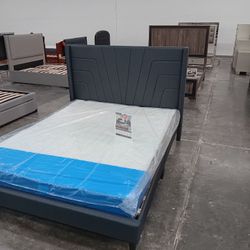 NEW QUEEN BED 