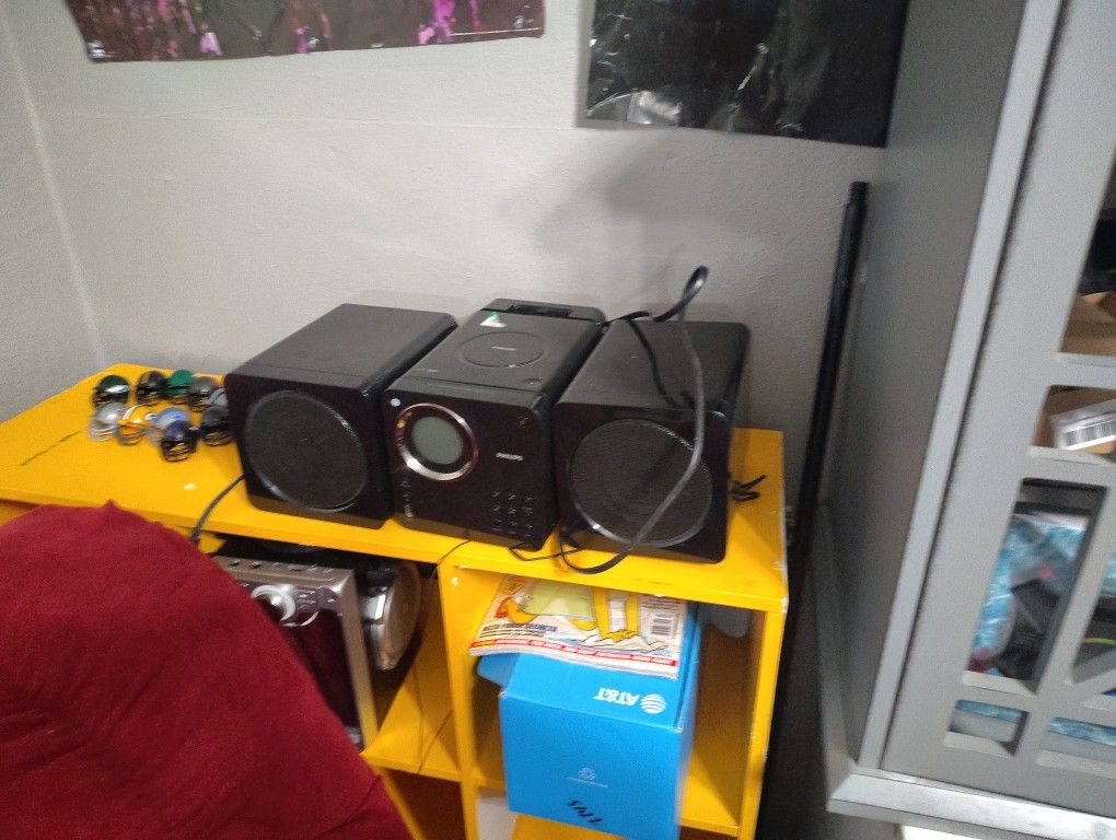 Bluetooth Speakers In Radio And CD Player