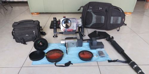 JVC. Camara HD iverio 30 gb memory. Additional lens. All bateries and charger. Case for underwater