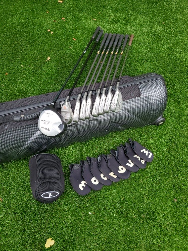 Golf Travel Bag : Golf Clubs Are Sold.
