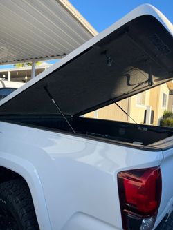 Truck bed cover