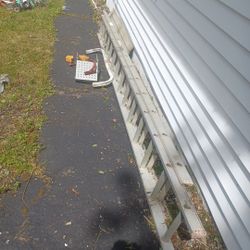 28 Ft Ladder With All Extras