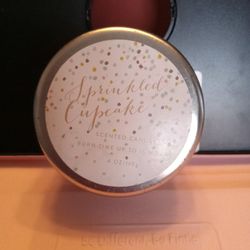 Sprinkled Cupcake Candle 4oz