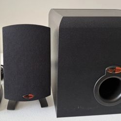 Klipsch ProMedia 2.1 THX Speaker Powered Subwoofer System.  Volume and Bass Control. Audio in /AUX, Bluetooth 