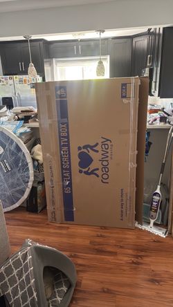 Free - moving box for 65in flat screen - pick up weho