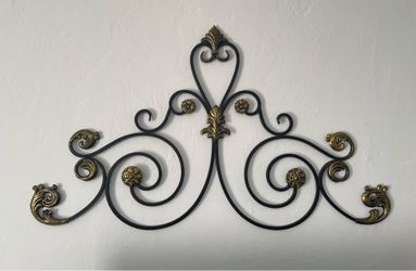 Metal wall Decor 45x26”