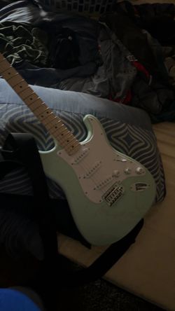 Squier Stratocaster Surf Green