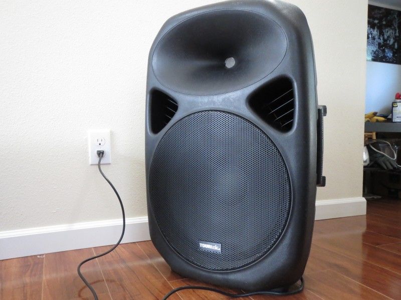 Tourtek GP15A Powred Speaker With Bluetooth. Like New