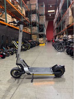 Electric scooter