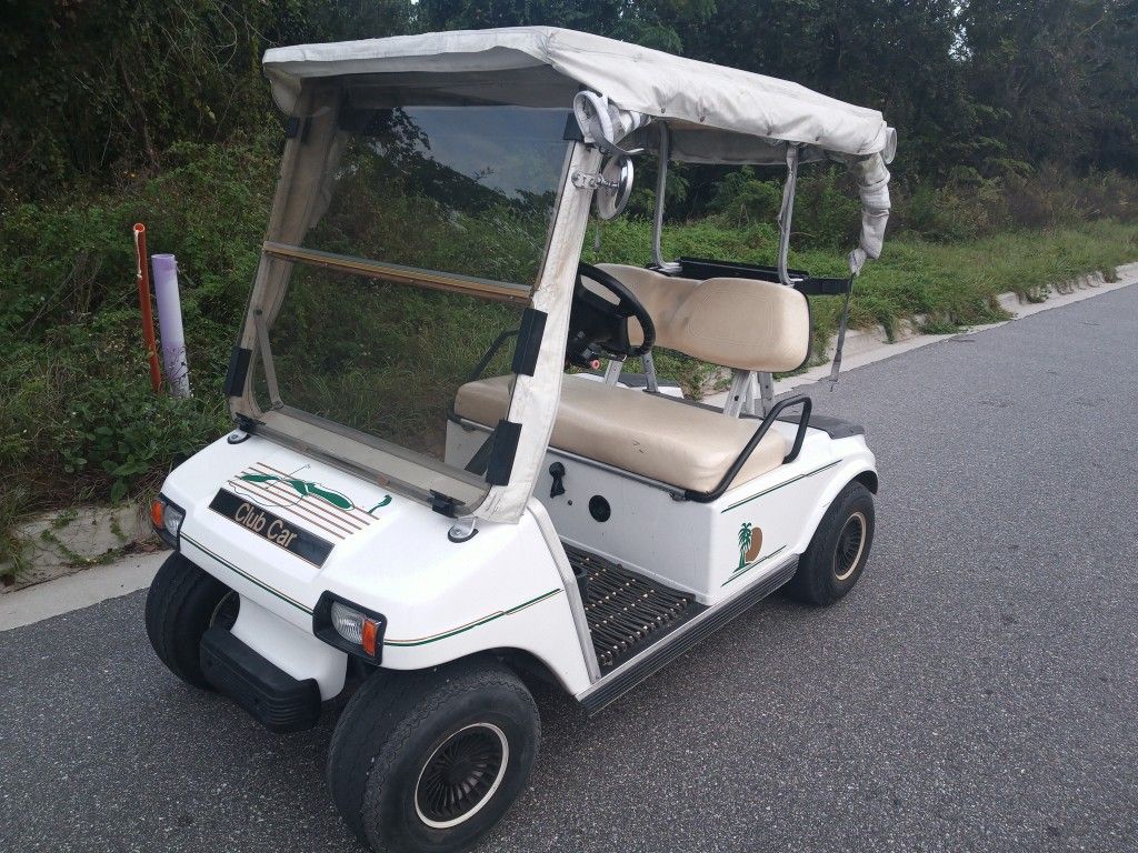 Electric 48 volt golf cart