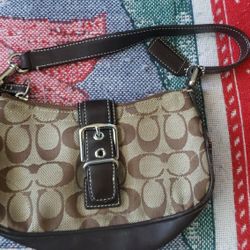 Coach Clutch Authentic.  $50 Pickup In Oakdale 