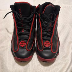          Tenis   JORDAN   Size 8 