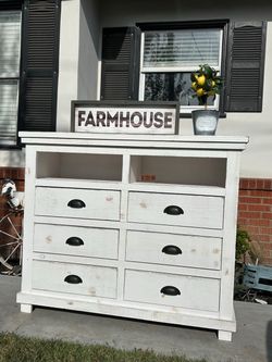 Tv stand/ dresser
