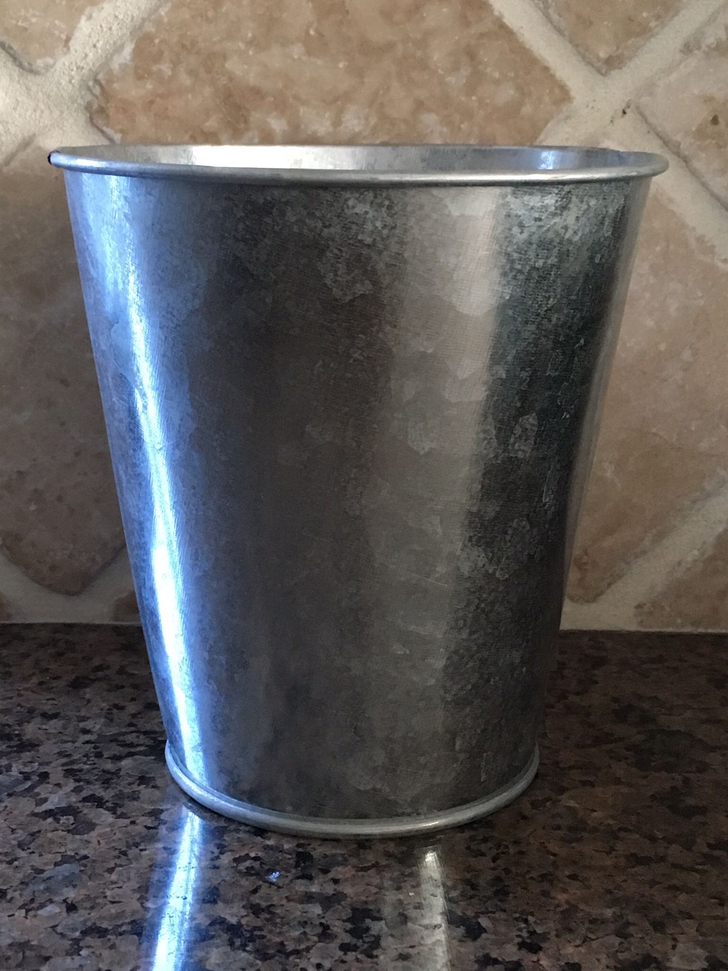 galvanized steel metal buckets / planters / pails / pots for party decor - NEW