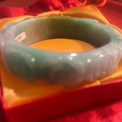 Jadeite Jade bangle bracelet 