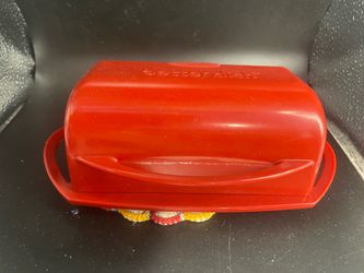 Kitchen Concepts Red Plastic Butter Dish