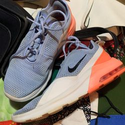 Women’s Nike Sneakers 