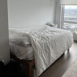 Full Size Mattress - Serta iComfort