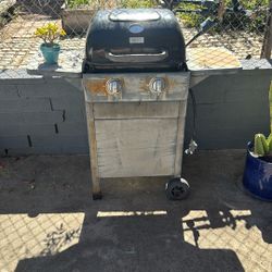 2-Burner Propane Grill