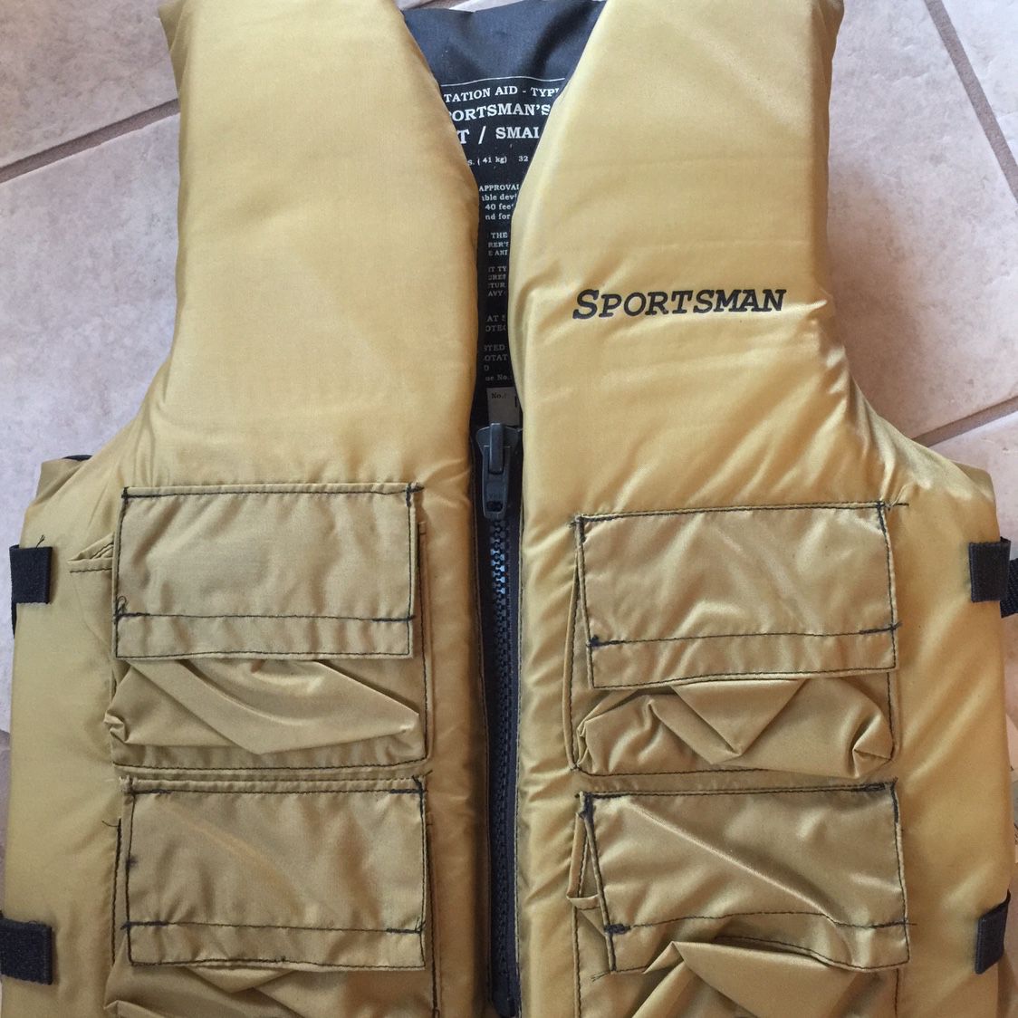New With Tags Sportsman Fishing life vest Small