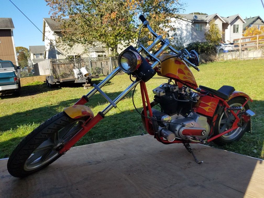 Chopper Harley Davidson Red with Orange Flames