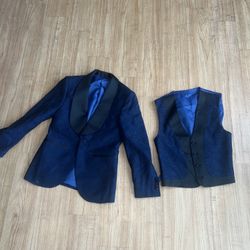 *ONLY USED ONCE* TAKING OFFERS, (HOLLYWOOD SUIT)