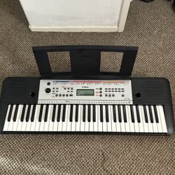 Yamaha YPT-260 Keyboard 