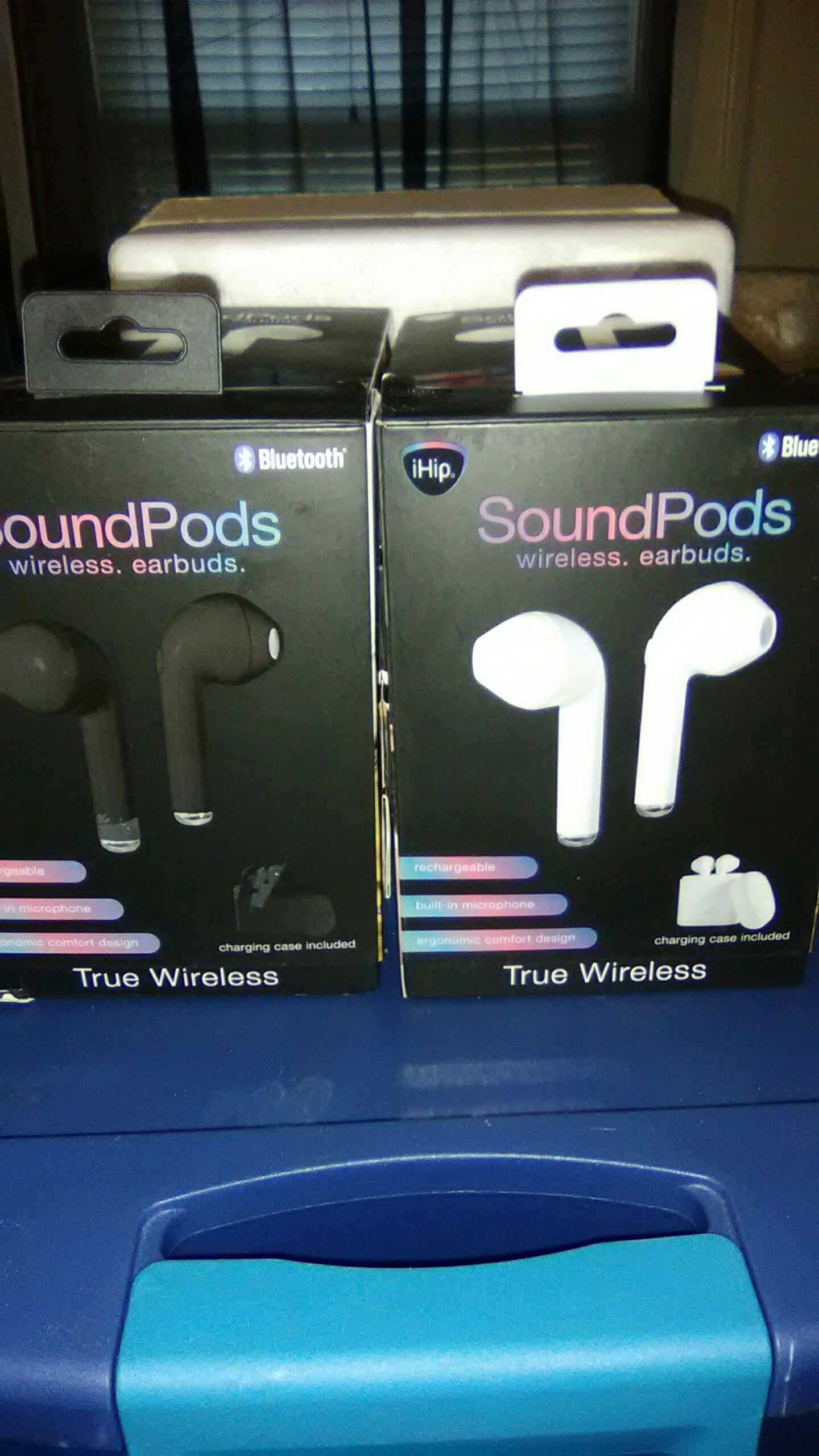 10 piece iHIP Sound Pods wireless ear buds *Bluetooth