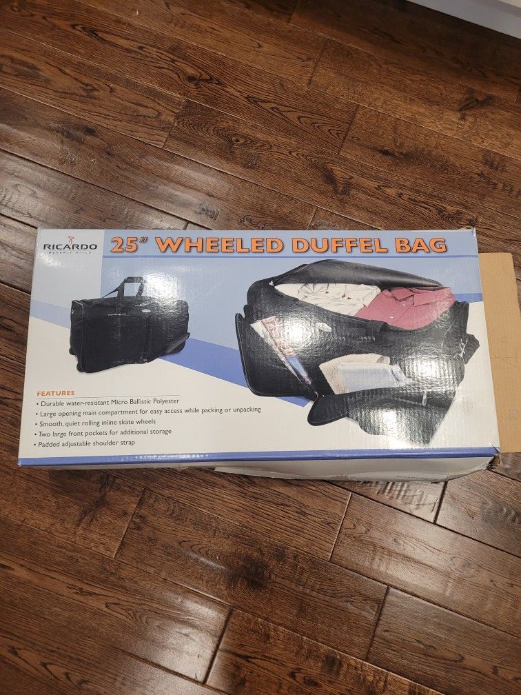 Ricardo 25" Wheeled Duffle Bag