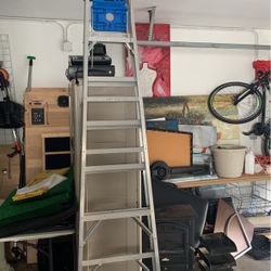 8 Foot Aluminum ladder