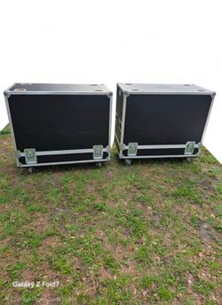 Road Cases on Wheels – Pair