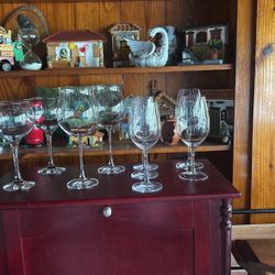 Find crystal wine/champagne glasses/goblets