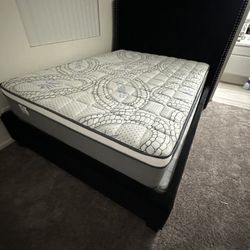 Queen Size Mattress Pillow Top 12" Thick. All Sizes Available. Delivery Available. Brand New Mattress
