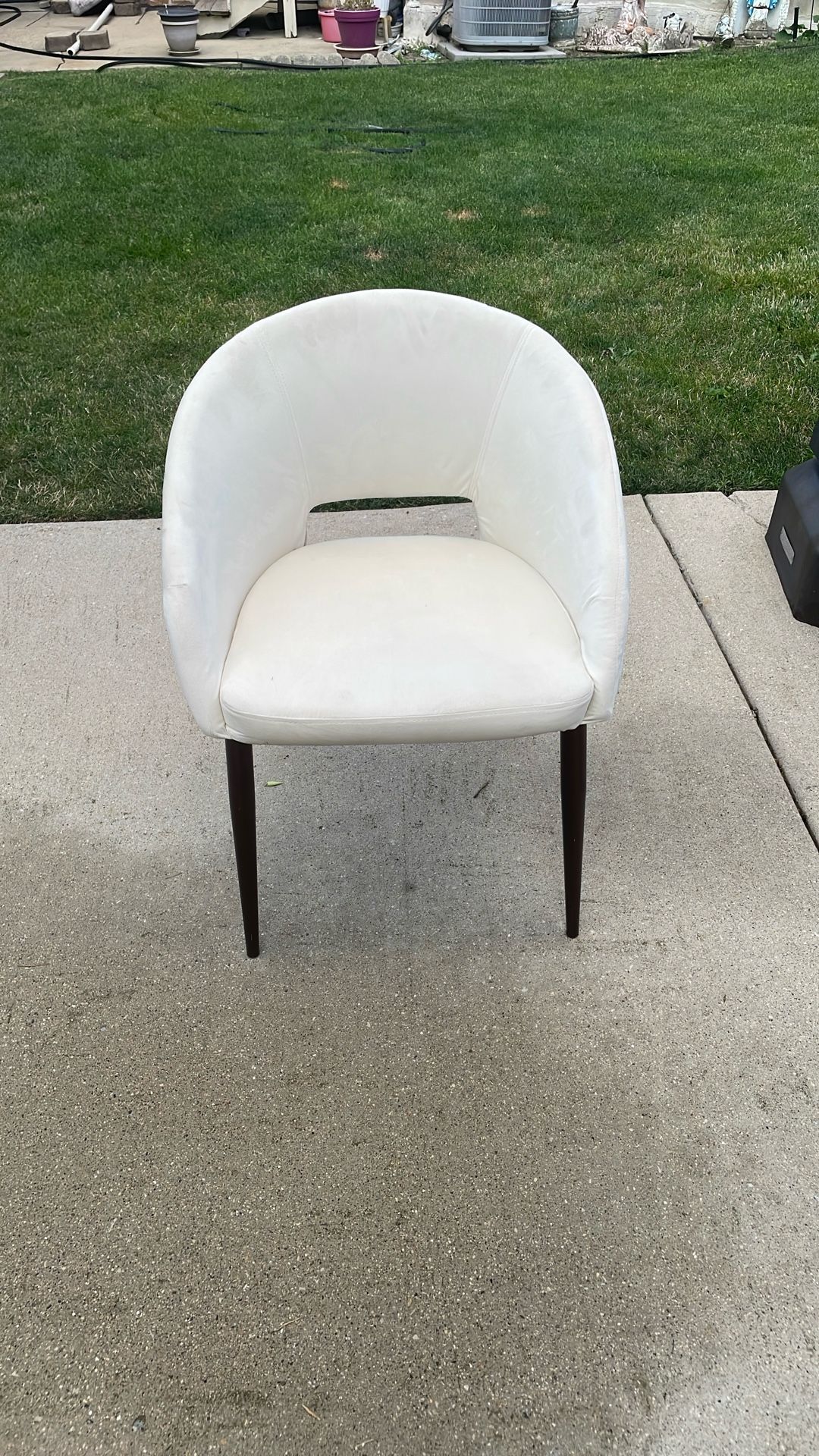 LumiSource Renee Chair Vanity Or Desk Chair 