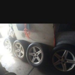 
2010 / 2014 Camaro Rims With Good Tires 18 In