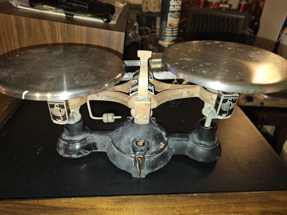 Antique Kilo Scale
