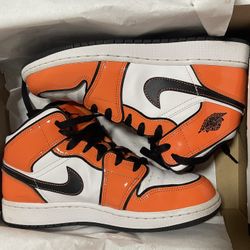Nike Air Jordan 1 mid turf orange / black-white 