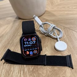 Apple Watch Ultra 2 (49mm, Wi-Fi + Cellular) – Like New + Extra Bands