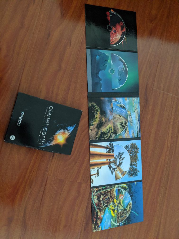 Planet Earth discovery 5 DVDs set. Excellent condition