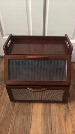 Bread box