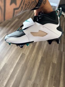 Deon sanders turf football cleats