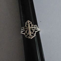 NEW SIZE 7 GEOMETRIC MODERN SILVER CROSS RING
