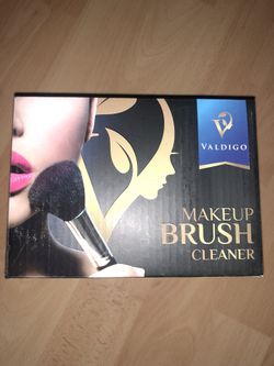 Makeup Brush Cleaner and Dryer Machine